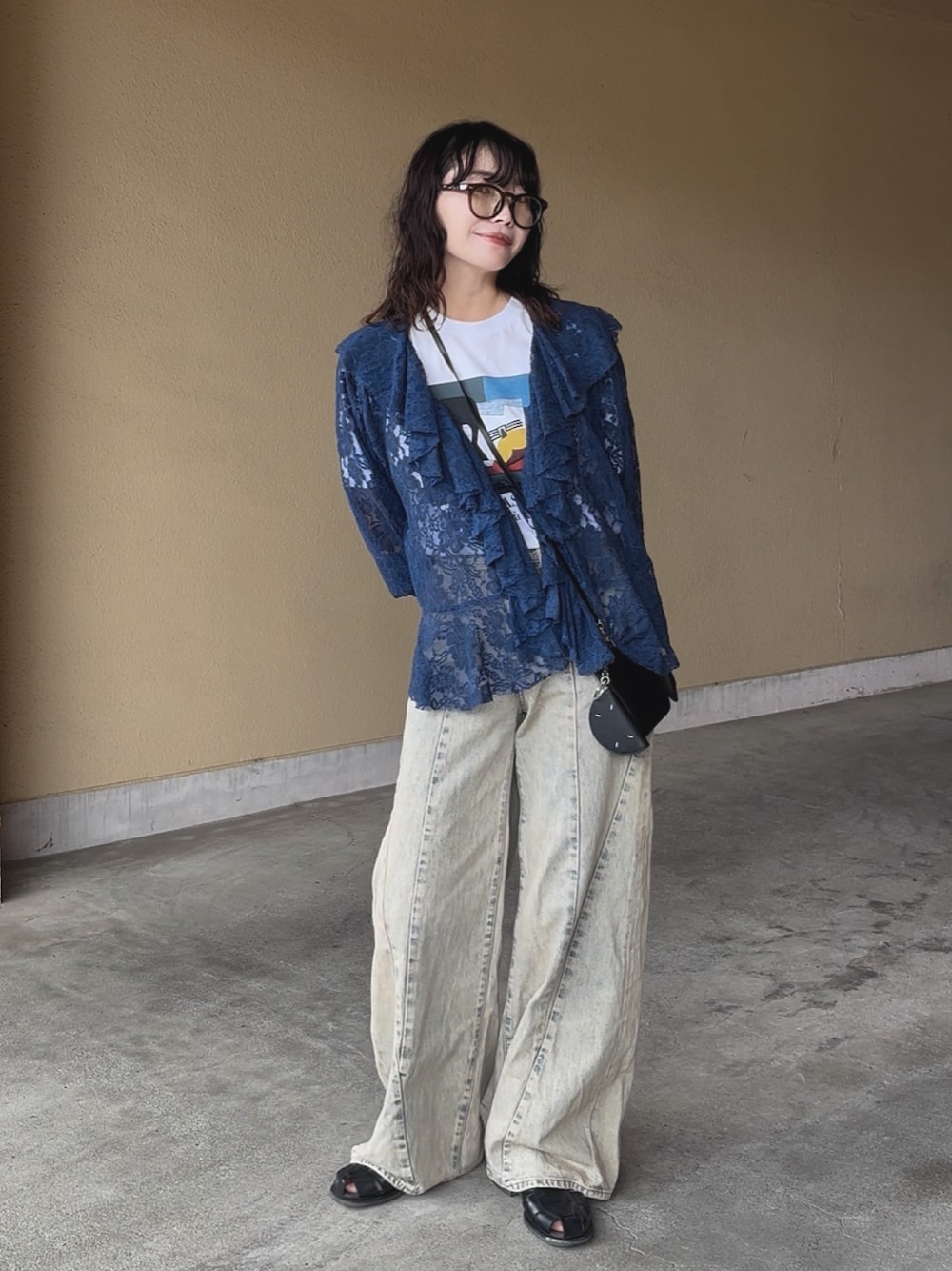 CURVED LINE CHEMICAL BAGGYを使った人気ファッションコーディネート