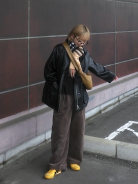 「Onitsuka Tiger（オニツカタイガー）のアイテム（イエロー系）」を使った、𝙔𝙐𝙆𝙄さん（レディース・163cm）の秋コーディネート