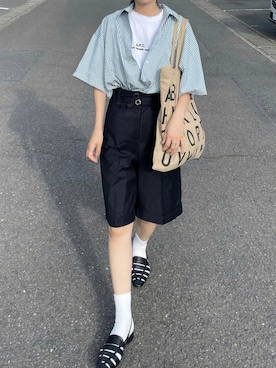 「NOMBRE IMPAIR（ノンブルアンペール）のアイテム（チノパンツ）」を使った、𝙔𝙐𝙆𝙄さん（レディース・162cm）の夏コーディネート