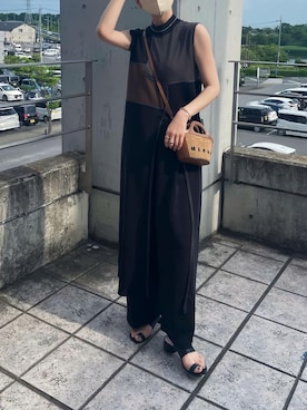 「MARNI（マルニ）のTROPICALIA MICRO BAG/ トロピカリア マイクロバッグ（ショルダーバッグ）」を使った、𝙔𝙐𝙆𝙄さん（レディース・162cm）の春コーディネート