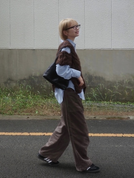 「アイテム（ベスト）」を使った、𝙔𝙐𝙆𝙄さん（レディース・163cm）の秋コーディネート