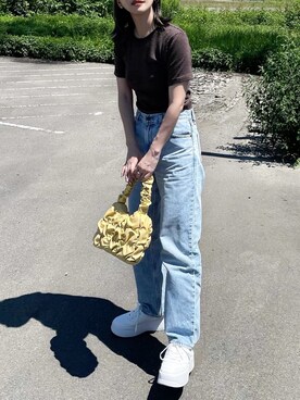 「Levi's（リーバイス）のDAD JEANS  CHARLIE BOY（デニムパンツ）」を使った、𝙔𝙐𝙆𝙄さん（レディース・162cm）の夏コーディネート