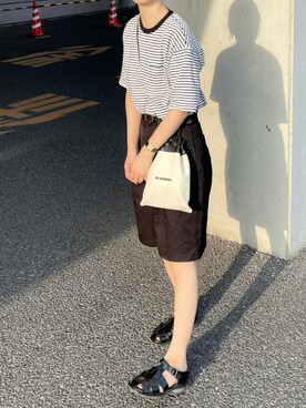 「JIL SANDER（ジルサンダー）の＜JIL SANDER+（ジル サンダー プラス）＞DRST ロゴ ポーチ ■■■（ショルダーバッグ）」を使った、𝙔𝙐𝙆𝙄さん（レディース・162cm）の夏コーディネート