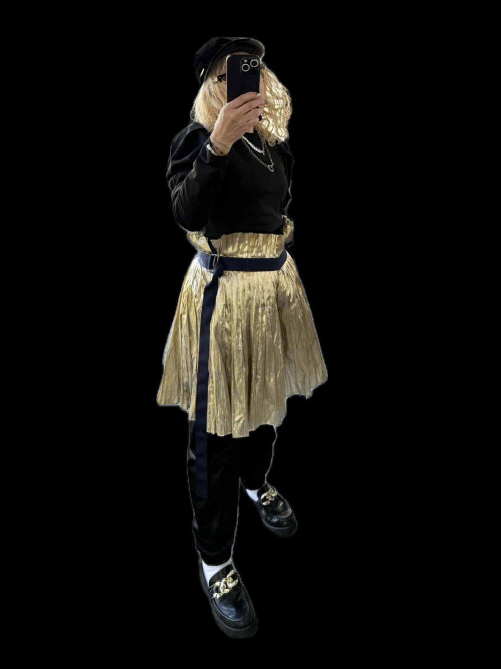 「THINGS THAT MATTERのアイテム（パンツ、ブラック系）」を使った、藤原 弘子さん（レディース・153cm）の春コーディネートの1枚目の写真