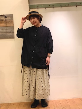 「柄物」｜「アイテム（帽子）」を使った、akitsuさん（レディース・160cm）の春コーディネート