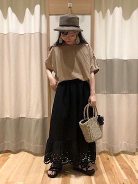 「スカラップ」｜「アイテム（帽子）」を使った、ミズキさん（レディース・153cm）の夏コーディネート