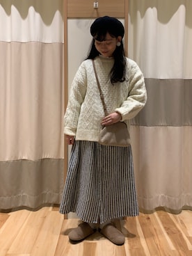 「ケーブルニット」｜「アイテム（サンダル）」を使った、ミズキさん（レディース・153cm）の冬コーディネート