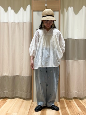 「刺繍」｜「アイテム（チュニック）」を使った、ミズキさん（レディース・153cm）の春コーディネート