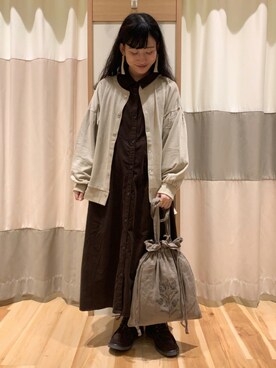 「ブラウンコーデ」｜「アイテム（シャツワンピース）」を使った、ミズキさん（レディース・153cm）の秋コーディネート