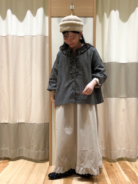 「アイテム（ドレスシューズ、グレー系）」を使った、ミズキさん（レディース・153cm）の秋コーディネート