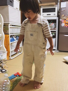「西松屋」｜「アイテム（サロペット/オーバーオール）」を使った、ぺこ米さん（キッズ・90cm）の秋コーディネート