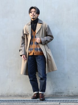 「チェック柄に恋してる」｜「アイテム（ステンカラーコート）」を使った、明賀健太さん（メンズ・178cm）の冬コーディネート