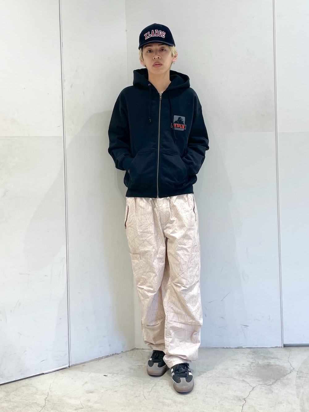 X-LARGE & Netflix コラボパーカー