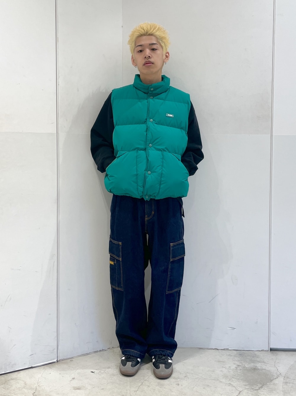 XLARGEのダウンベストを使った人気ファッションコーディネート - WEAR