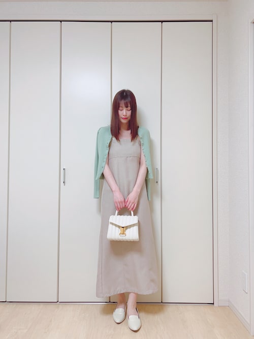 CHARLES & KEITH アイビー メタリックバックルミニバッグ Introducing The Mini Ivy Bag | Fall 2022 | CHARLES & KEITH