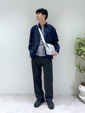 「GLOBAL WORK（グローバルワーク）のアーバンデニムシャツ/AIR/長袖/632887（シャツ/ブラウス、ブルー系）」を使った、SOUTAさん（メンズ）の春コーディネート