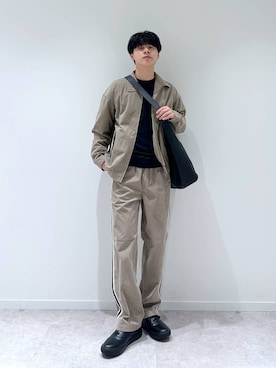 「アイテム（ローファー、グレー系）」を使った、SOUTAさん（メンズ・175cm）の秋コーディネート