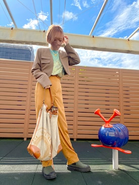 「サテンパンツ」｜「アイテム（ノーカラージャケット）」を使った、kakihana  さん（レディース・165cm）の秋コーディネート