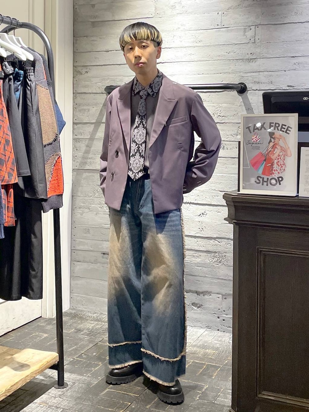 「ゆったり、ユニセックス、個性派、春コーデ、モテ、モード、きれいめ、カラーコーデ_HARE、HARE」｜「HAREのステンレスブレスレット(HARE)（ブレスレット、シルバー系）」を使った、ウエノ シンヤさん（メンズ・176cm）の冬コーディネートの1枚目の写真