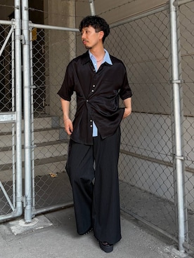 「HARE（ハレ）のモダールカシュクールシャツ(HARE)（シャツ/ブラウス、ブラック系）」を使った、ウエノ シンヤさん（メンズ・176cm）の夏コーディネート
