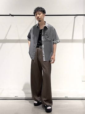 「HARE（ハレ）のアートジャガードクレリックシャツ(HARE)（シャツ/ブラウス、グレー系）」を使った、ウエノ シンヤさん（メンズ・176cm）の夏コーディネート