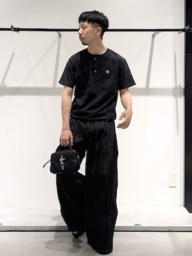 「HARE（ハレ）のステンレスブレスレット(HARE)（ブレスレット、シルバー系）」を使った、ウエノ シンヤさん（メンズ・176cm）の春コーディネート