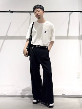 「HARE（ハレ）のステンレスブレスレット(HARE)（ブレスレット、シルバー系）」を使った、ウエノ シンヤさん（メンズ・176cm）の春コーディネート