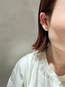 「アイテム（ピアス（両耳用）、ホワイト系）」を使った、JINさん（レディース・155cm）の秋コーディネート
