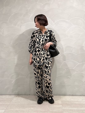 「URBAN RESEARCH（アーバンリサーチ）のSALOMON　XT-WHISPER（スニーカー）」を使った、JINさん（レディース・155cm）の秋コーディネート