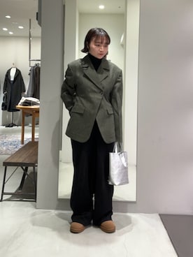 「アイテム（テーラードジャケット、グリーン系）」を使った、JINさん（レディース・155cm）の秋コーディネート