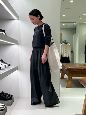 「URBAN RESEARCH（アーバンリサーチ）のnew basic　Lisse Cashmere henry knit（ニット/セーター）」を使った、JINさん（レディース・155cm）の秋コーディネート