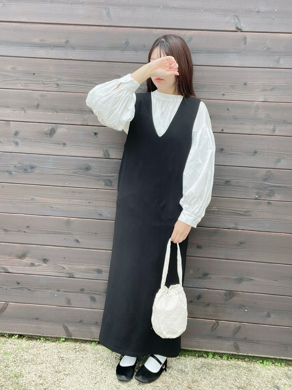 Amiur（エミレ）の「v neck long vest（ベスト）」 - WEAR