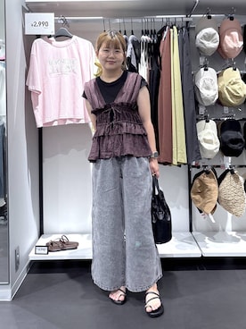 「LAKOLE（ラコレ）の2WAYバケツ巾着バッグ / 645236（ショルダーバッグ、ブラック系）」を使った、shinoさん（レディース・162cm）の夏コーディネート