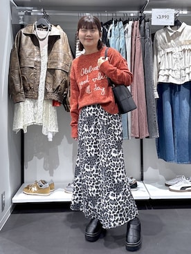 「アイテム（スリッポン）」を使った、shinoさん（レディース・162cm・20代）の秋コーディネート