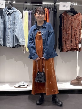 「アイテム（デニムジャケット）」を使った、shinoさん（レディース・162cm・20代）の秋コーディネート
