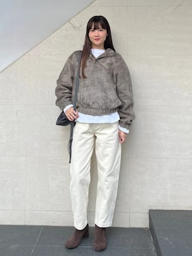 「Champion（チャンピオン）の【SHIPS別注】Champion: プリント ロングスリーブ TEE（Tシャツ/カットソー）」を使った、安孫子さん（レディース・155cm）の秋コーディネート