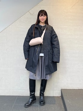 「アイテム（ボディバッグ/ウエストポーチ）」を使った、安孫子さん（レディース・155cm）の冬コーディネート