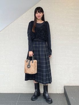 「SHIPS（シップス）のアイテム（Tシャツ/カットソー）」を使った、安孫子さん（レディース・155cm）の秋コーディネート