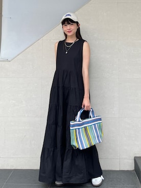 「アイテム（バッグ、ブルー系）」を使った、安孫子さん（レディース・155cm）の春コーディネート