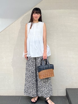 「A VACATION（アヴァケーション）のアイテム」を使った、安孫子さん（レディース・155cm）の夏コーディネート