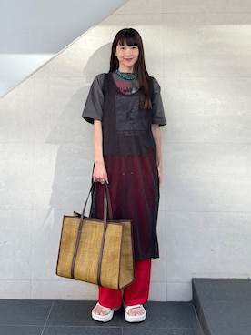 「アイテム（トートバッグ）」を使った、安孫子さん（レディース・155cm）の夏コーディネート