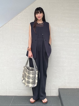 「アイテム（トートバッグ）」を使った、安孫子さん（レディース・155cm）の夏コーディネート