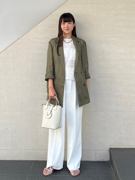 「アイテム（テーラードジャケット、グリーン系）」を使った、安孫子さん（レディース・155cm）の夏コーディネート