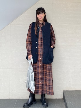 「SHIPS（シップス）のアイテム（トートバッグ）」を使った、安孫子さん（レディース・155cm）の秋コーディネート