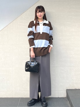 「アイテム（ニット/セーター、ブルー系）」を使った、安孫子さん（レディース・155cm）の秋コーディネート