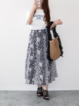 「OMNES（オムネス）のプリントTシャツC　LOS ANGELES（Tシャツ/カットソー）」を使った、canさん（レディース・156cm）の夏コーディネート