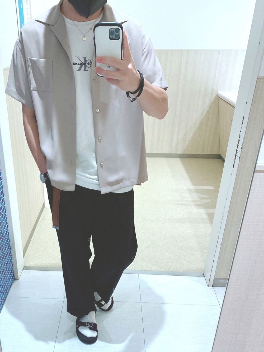 「今日のコーデ、おしゃれさんと繋がりたい、ワイドパンツ、サンダル、オープンカラーシャツ、カルバンクラインジーンズ、ユナイテッドトウキョウ、ポールスミス、エキスポシティ、トイレから失礼しやす」｜「UNITED TOKYOのリボーン加工ワイド2タックスラックス（スラックス、ブラック系）」を使った、Na-kiさん（メンズ・170cm）の夏コーディネートの1枚目の写真