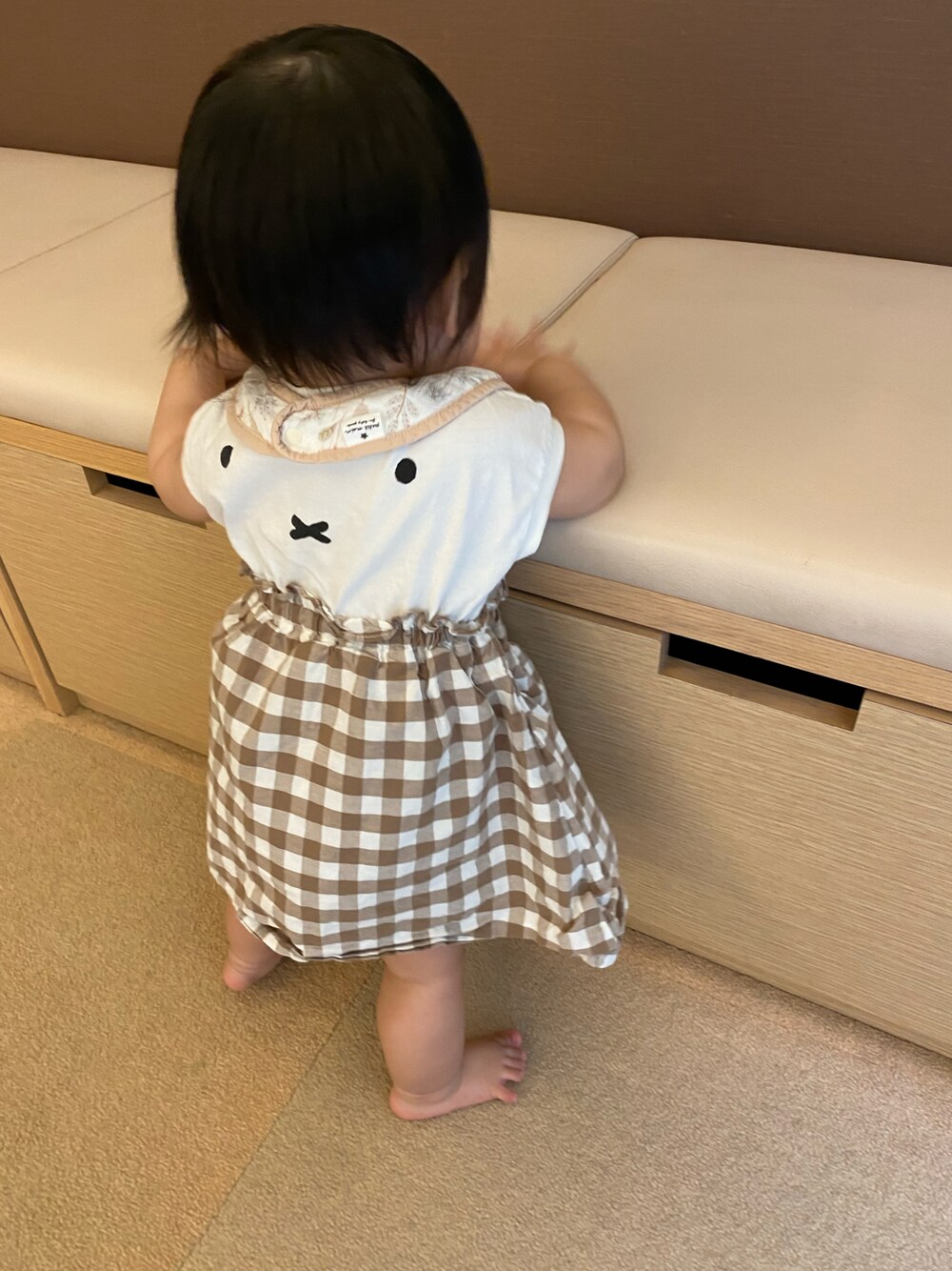 「おんなのこベビー、歳の差兄妹」｜「petit mainの【オーガニック】ガーゼスタイ2P（スタイ/よだれかけ、ピンク系）」を使った、さくらさん（キッズ・70cm）の秋コーディネートの1枚目の写真