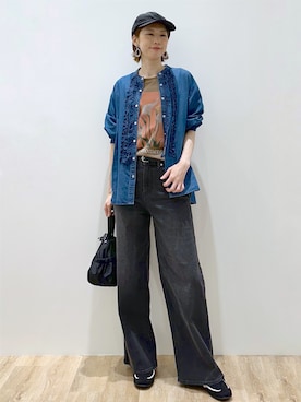「OPAQUE.CLIP（オペークドットクリップ）のデニムフリルブラウス【洗濯機OK】（Shirts、ブルー系）」を使った、yurieさん（レディース・167cm）の秋コーディネート