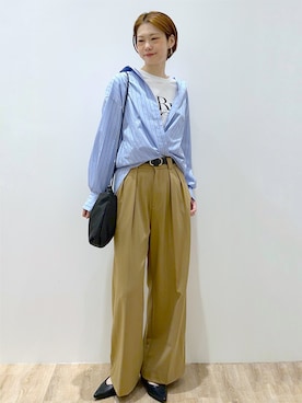 「アイテム（その他パンツ、イエロー系）」を使った、yurieさん（レディース・167cm）の秋コーディネート